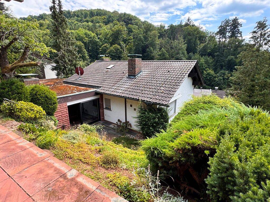 großes Einfamilienhaus mit herrlichem Blick, 63911 Klingenberg a. Main