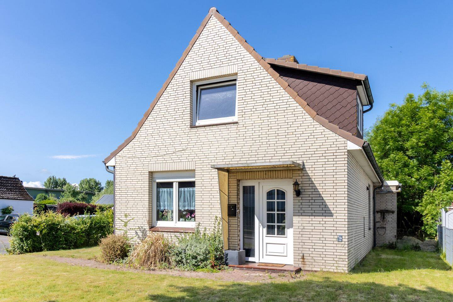 Einfamilienhaus mit viel Potenzial und Raum für eigene Ideen, 25709 Marne