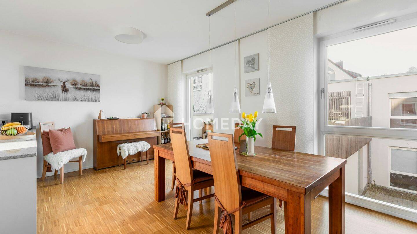 Wohnen mit Geschichte: Exklusive Eigentumswohnung im denkmalgeschützten Bestandsbau in Zell am Main, 97299 Zell a. Main