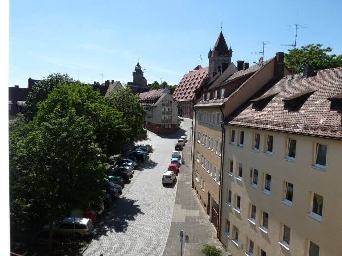 Renovierte, sehr schöne, helle Wohnung, 4-Zimmer, im 4. OG mit Topaussicht über Nürnberg in ruhiger Altstadt, Provisionsfrei!, 90403 Nürnberg (Gleißbühl Lorenz Sebald)
