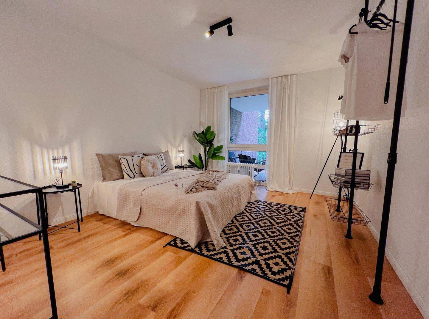 SOFORT FREI – SCHÖNE 2 ZIMMER WOHNUNG IN BEVORZUGTER LAGE MIT TIEFGARAGENSTELLPLATZ, 28759 Bremen (Grohn Schönebeck Sankt Magnus Vegesack)