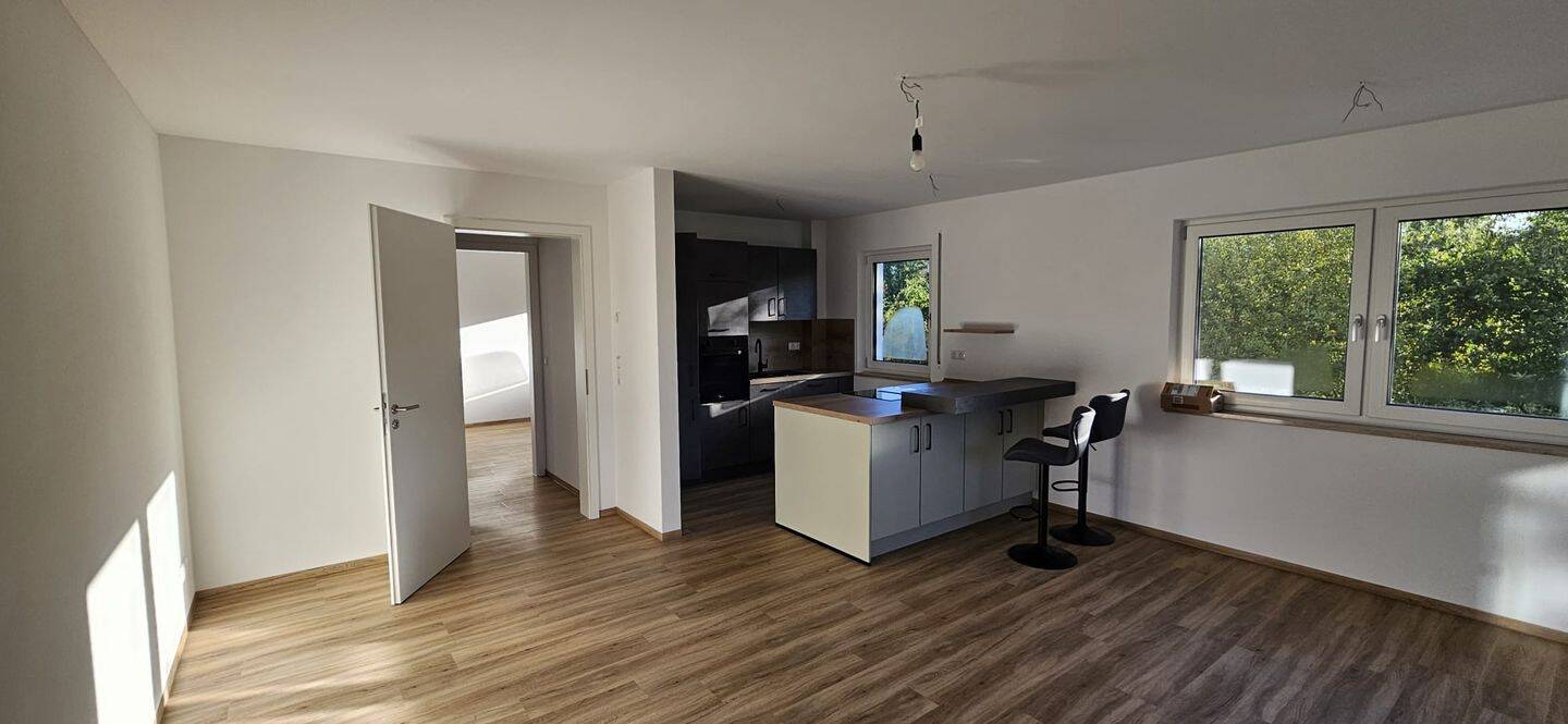 Neuwertige Wohnung in ruhiger Lage, 92348 Berg b. Neumarkt i.d. OPf. (Berg)
