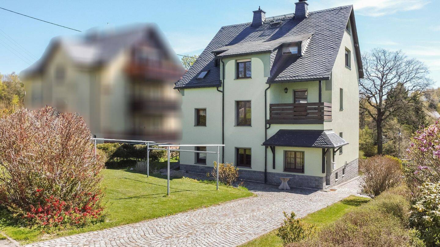 Charmantes Zweifamilienhaus mit Geschichte, Platz und vielfältigen Möglichkeiten, 8294 Lößnitz