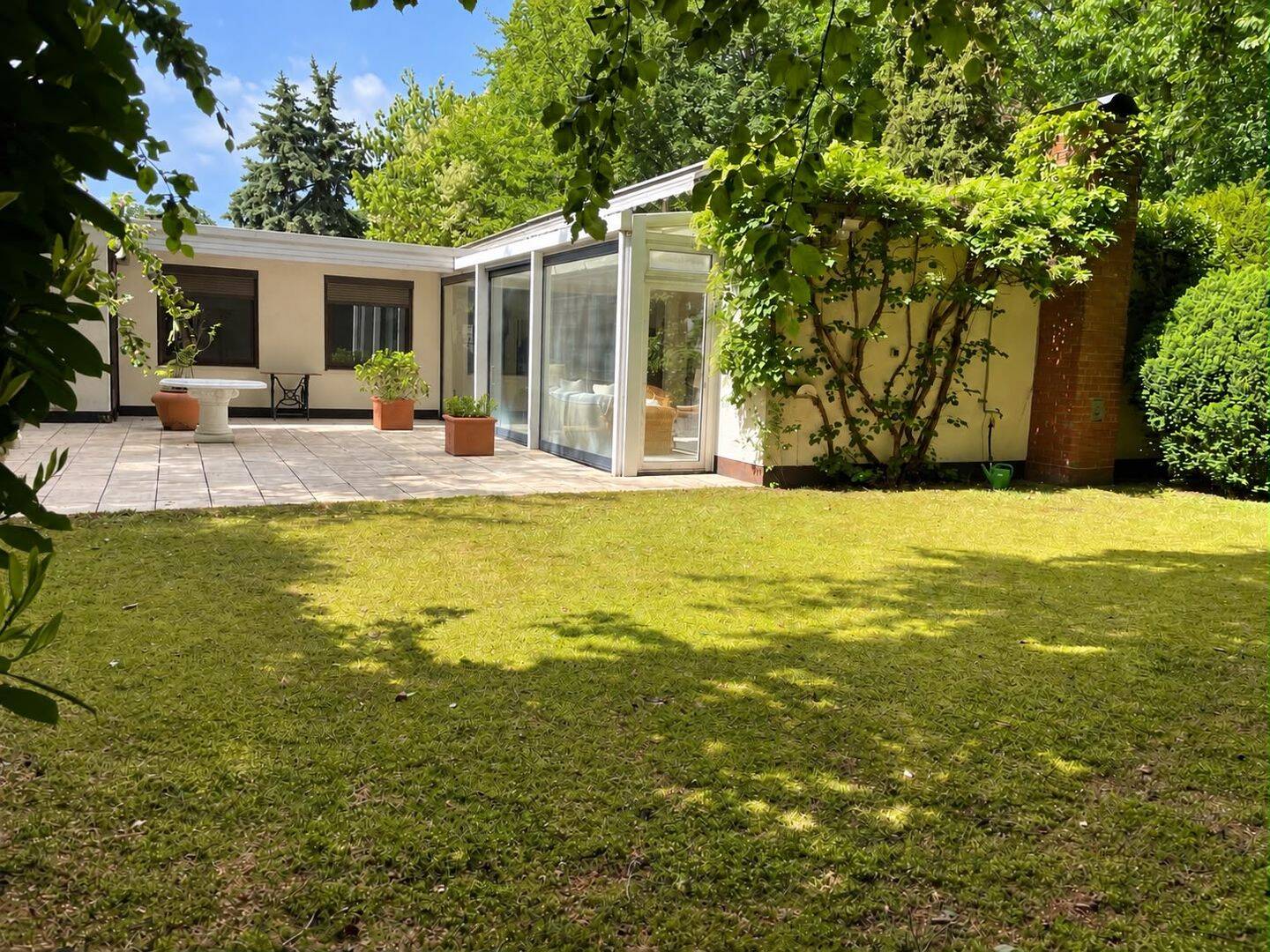 1.800 m² Natur: Großzügiger Bungalow in idyllischer Waldranlage, 64546 Mörfelden-Walldorf