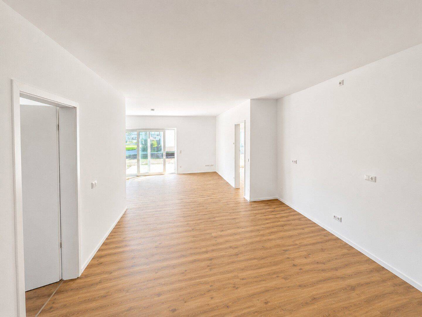 Stilvolles Wohnen: 4 Zimmer Erdgeschosswohnung mit Terrasse im Villen-Quartier, 14469 Potsdam