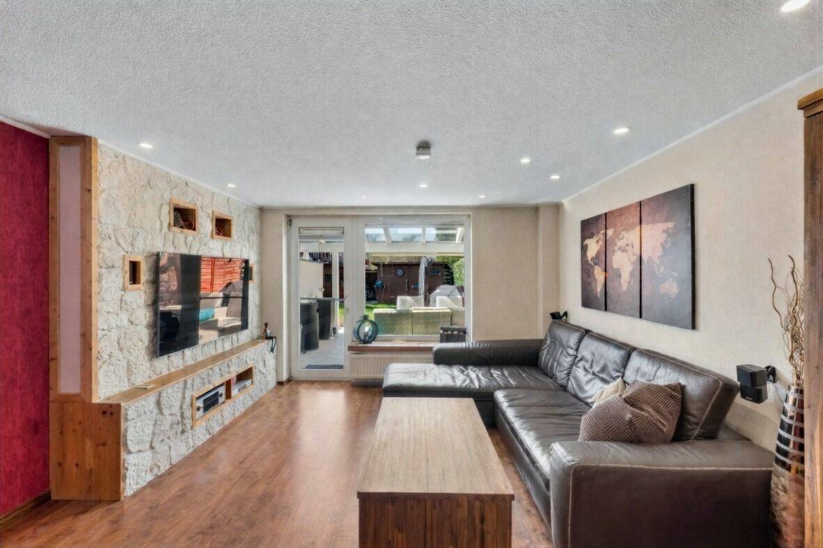 Modernisiertes Reihenhaus mit Vollkeller, Traumterrasse & Stellplatz in ruhiger Lage von Jenfeld, 22043 Hamburg (Wandsbek Jenfeld Marienthal Tonndorf)