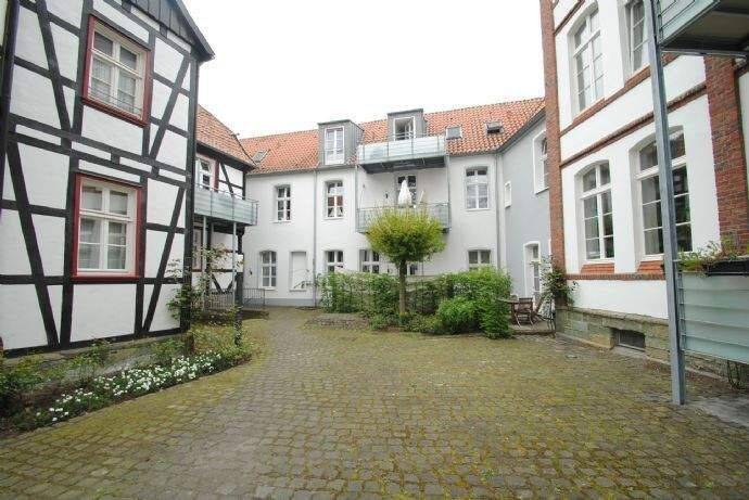 Stilvolle, helle Altbauwohnung auf zwei Ebenen mit Balkon und Blick ins Grüne, 59494 Soest