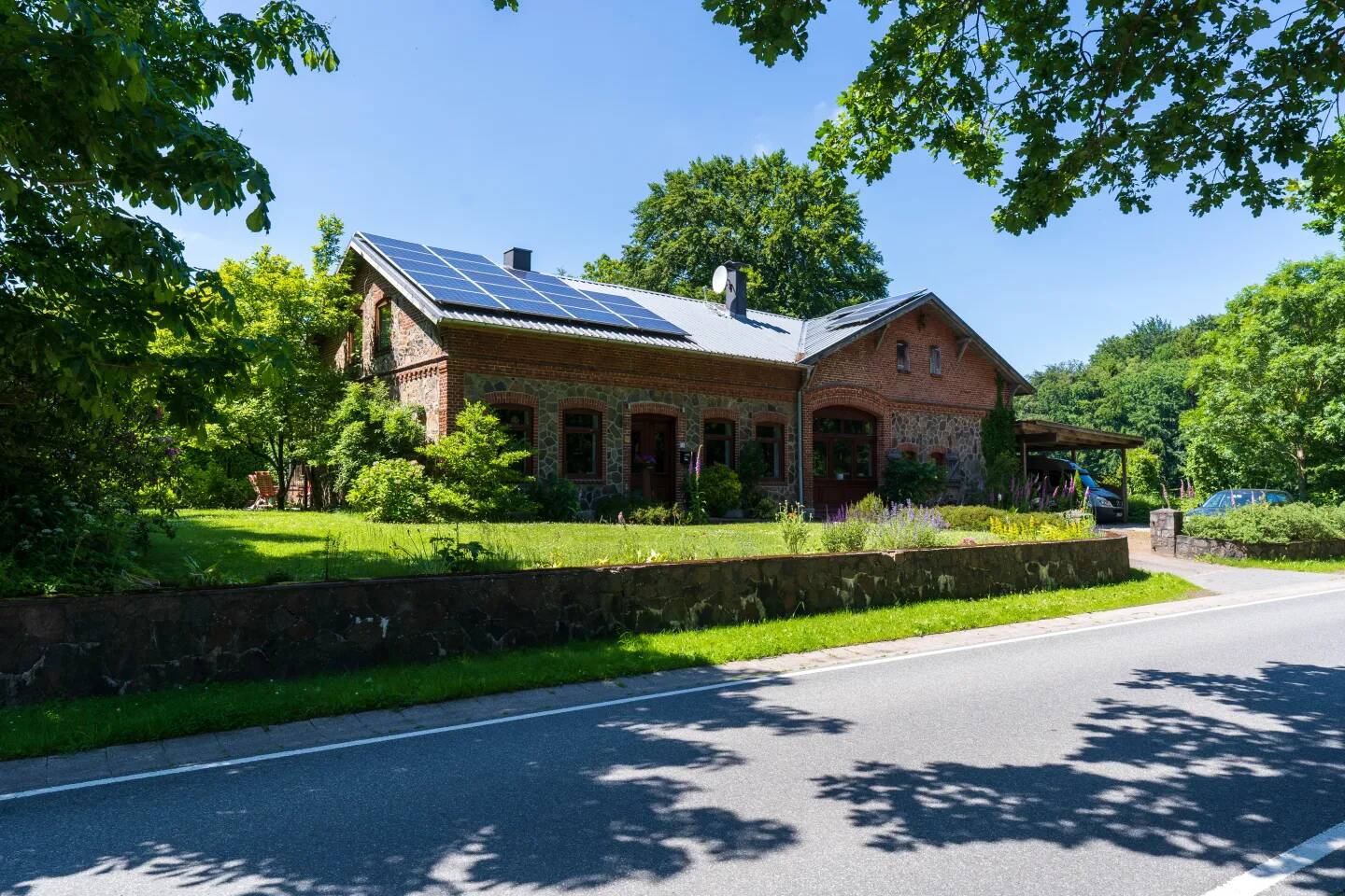 Einfamilienhaus mit Einliegerwohnung, 24879 Idstedt