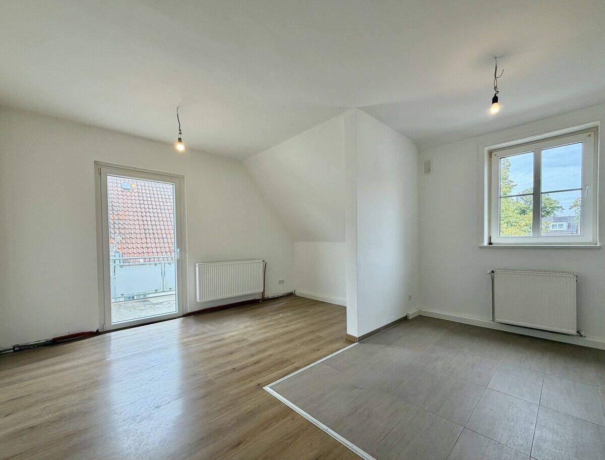 Wohnen mit Weitblick: Stilvolle 3-Zimmer-Dachgeschosswohnung!, 32427 Minden