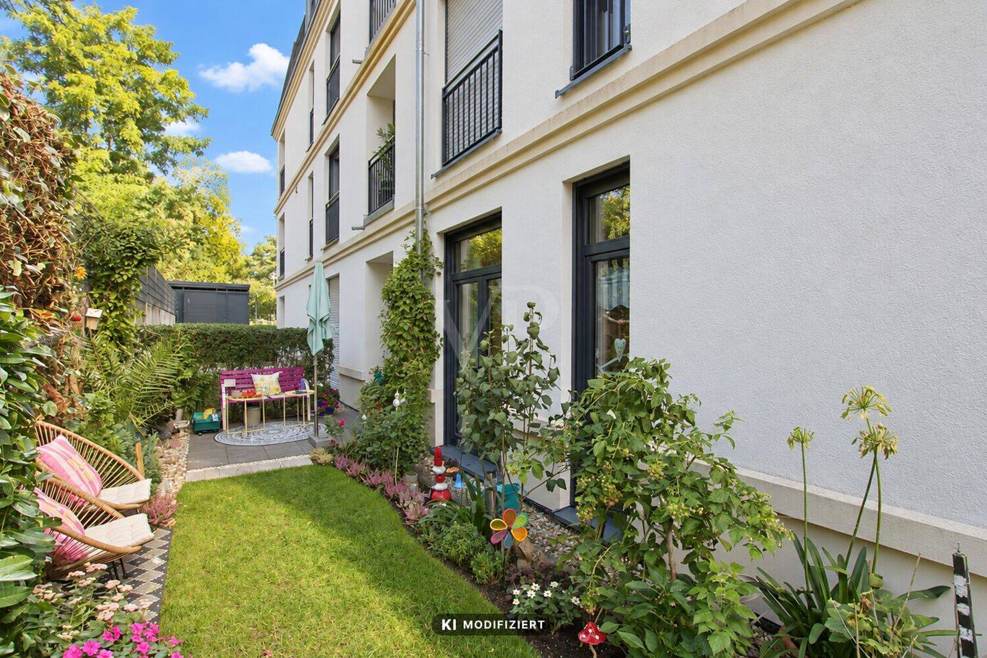 Stufenlose Eleganz mit Terrasse, Garten und diskretem Service, 65343 Eltville am Rhein