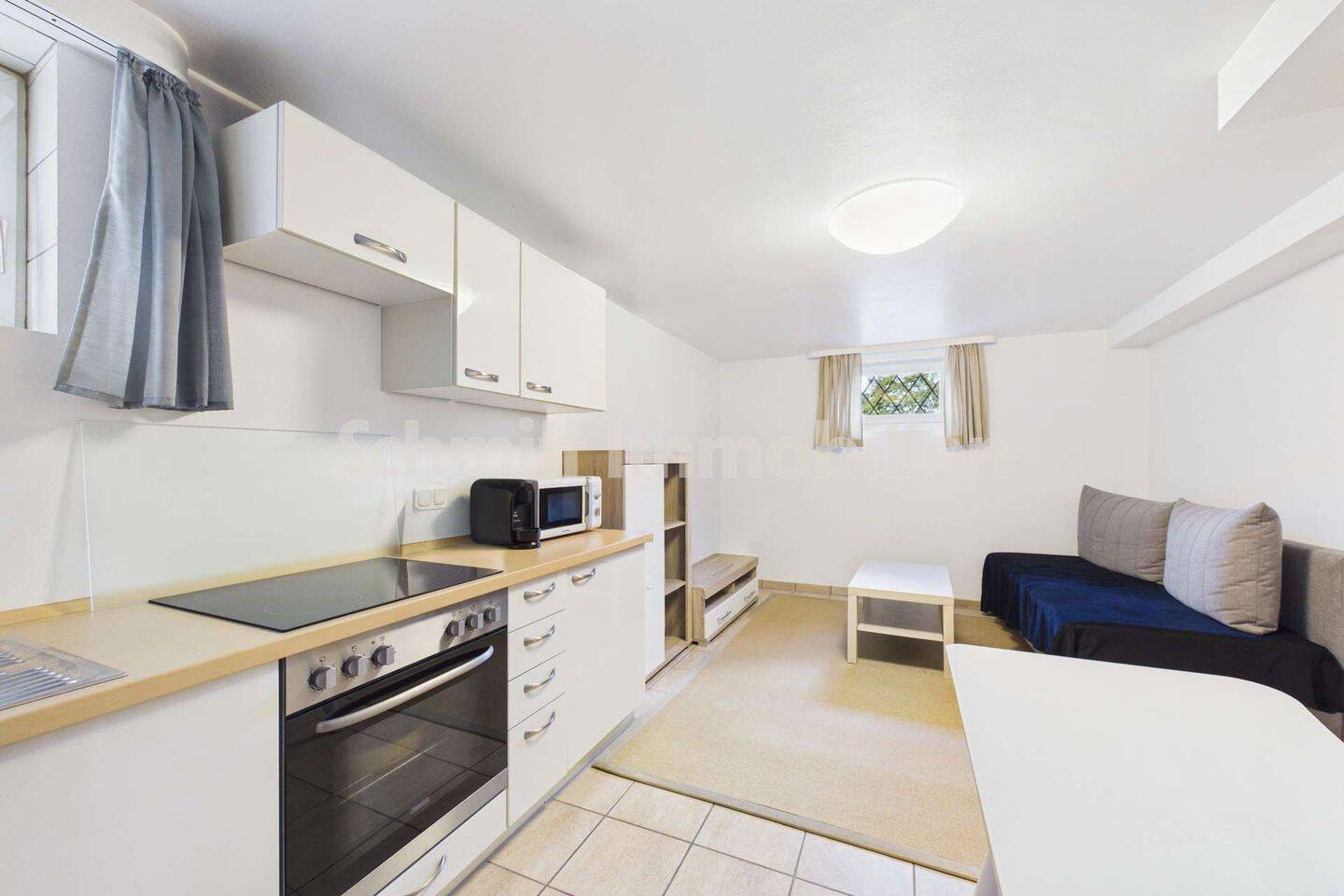 Möblierte 1-Zimmer-Wohnung mit Einbauküche in Frankfurt-Schwanheim, 60529 Frankfurt am Main (Schwanheim)