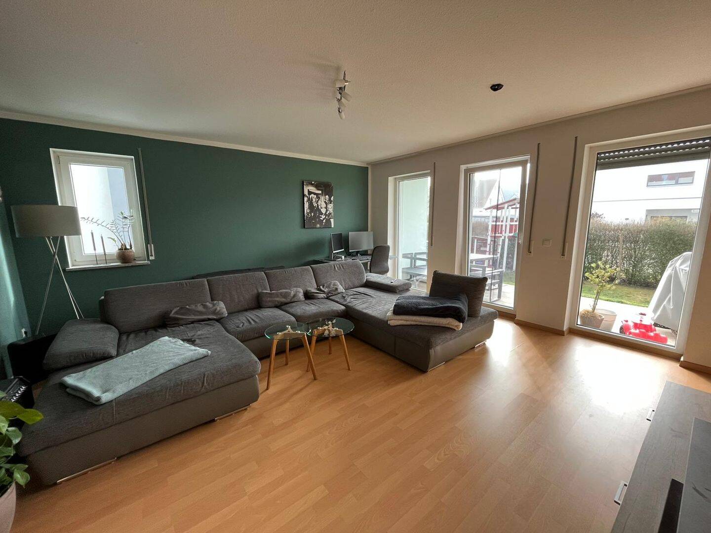 Neuwertige ruhige 3-Zimmer-Wohnung mit Garten in Hallstadt, 96103 Hallstadt