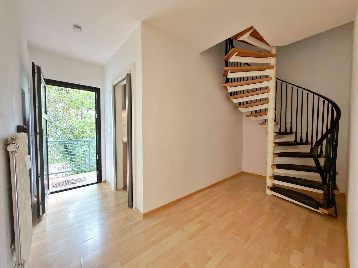N-Mögeldorf – 3-Zi-Maisonettewohnung ~ Duplex-Parker & Einbauküche inkl. ~ hoher Rücklagenanteil!, 90482 Nürnberg (Freiland Laufamholz Mögeldorf Rehhof Unterbürg)