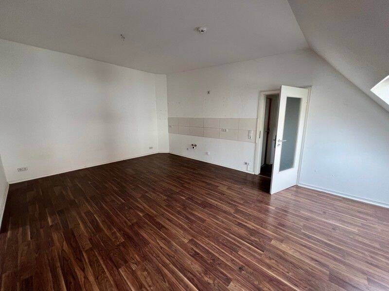 Leipzig Lindenau 3 Zimmer Wohnung im Dachgeschoss, 4177 Leipzig (Altlindenau Lindenau)
