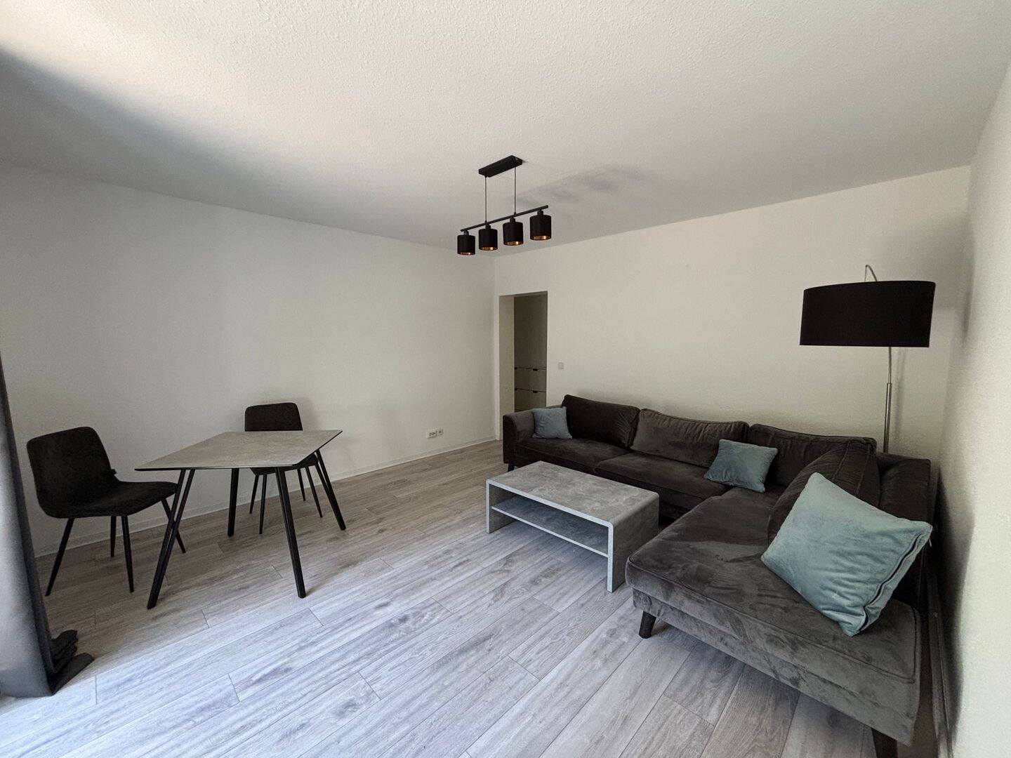 Vollmöblierte 2-Zimmer-Wohnung mit Balkon in der Mainzer Neustadt, 55118 Mainz (Neustadt)
