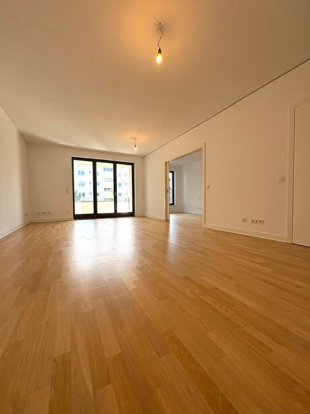 Luxuriöse 3,5-Zimmer Wohnung im 3. OG mit Balkon in Top-Lage von Berlin-Charlottenburg, 10625 Berlin (Charlottenburg-Wilmersdorf Charlottenburg)