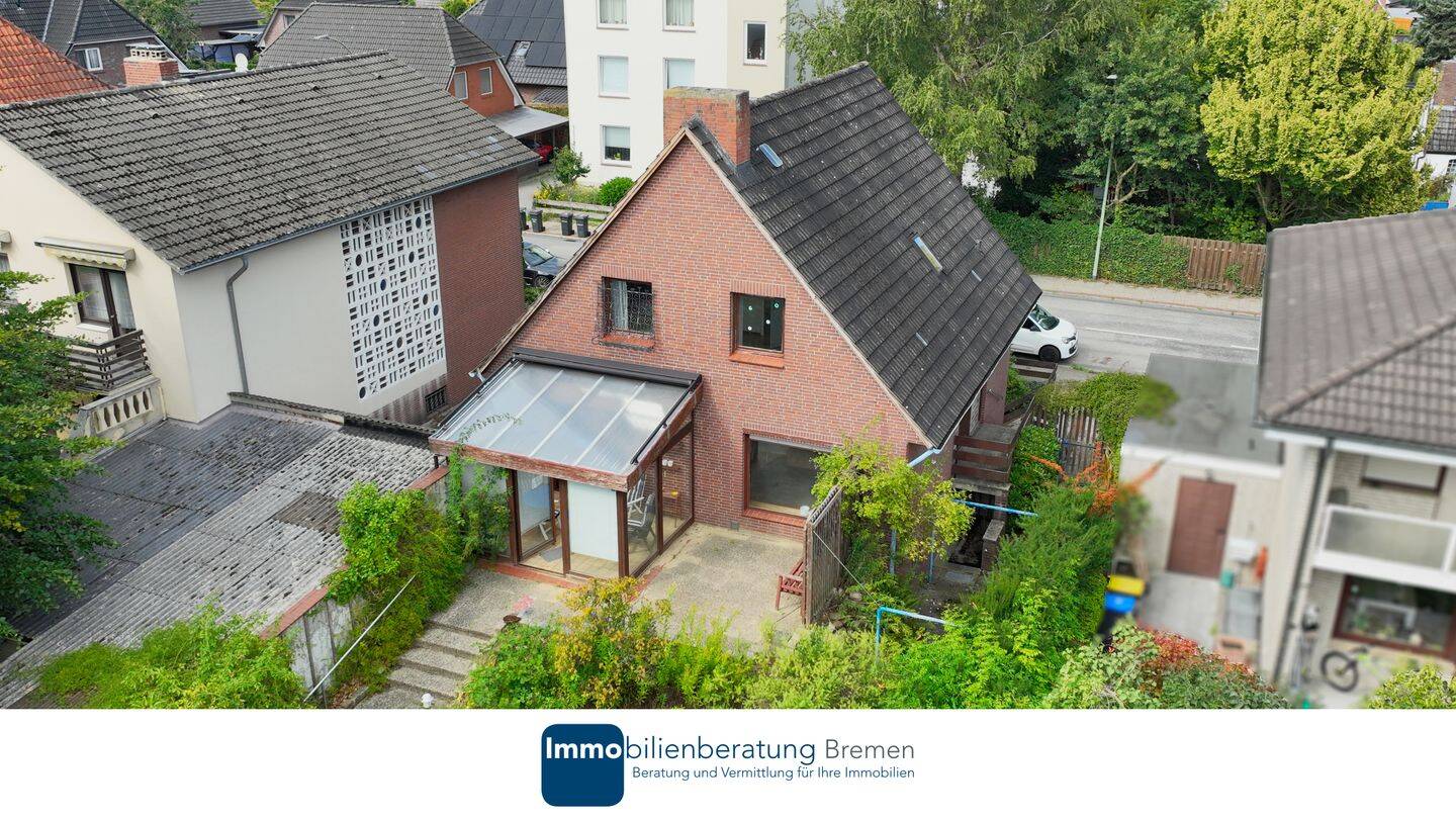 Sanierungsbedürftiges Einfamilienhaus mit Wintergarten und Garage, 27572 Bremerhaven (Fischereihafen Geestemünde Wulsdorf)