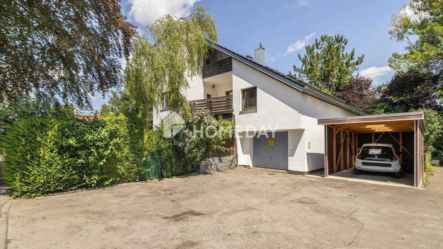 Viel Raum für Ihre Ideen: Fünf-Zimmer-Wohnung mit Loggia, Garage und Gartenanteil in Gröbenzell, 82194 Gröbenzell