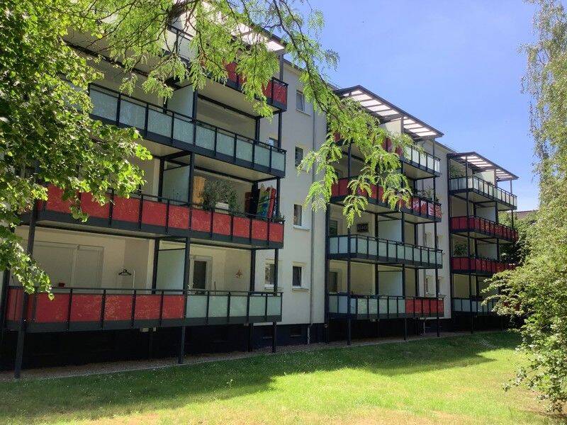 Großzügige 3-Zimmer-Wohnung mit Traumbalkon und Einbauküche, 28237 Bremen