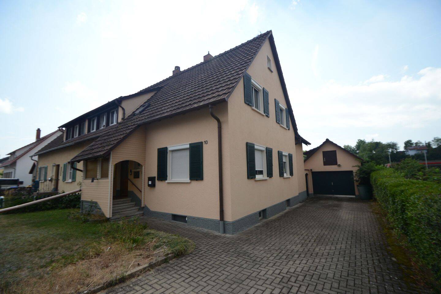 Zweifamilienhaus Doppelhaushälfte in Engen, 78234 Engen
