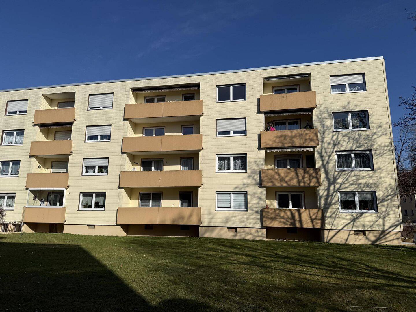 Flexible 3-4 Zimmer Wohnung mit Loggia und Tiefgaragenstellplatz in Augsburg-Haunstetten, 86179 Augsburg (Haunstetten Siebenbrunn)