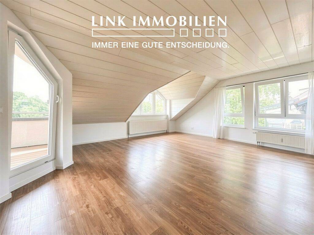 Wohnen mit Weitblick: Charmante 3-Zi.-Dachgeschosswohnung mit Einzelgarage, 70567 Stuttgart (Möhringen)