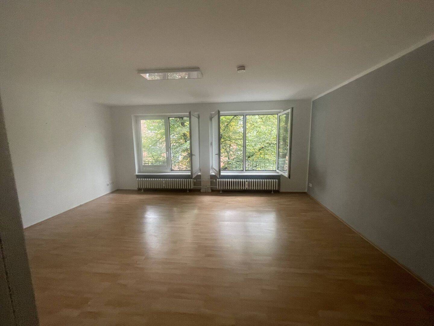 Charmante 2-Zimmer-Wohnung mitten in Kiel! | GLADIGAU, 24113 Kiel (Gaarden-Süd Hassee)