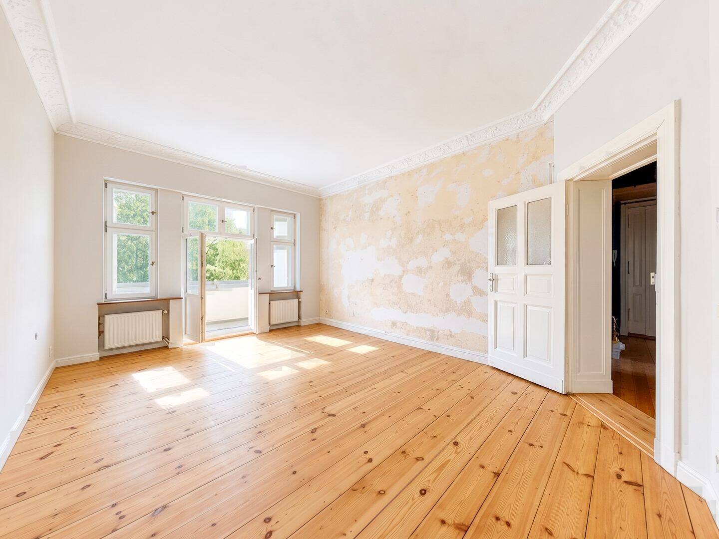 Bezugsfreie Altbauwohnung mit Loggia nahe Boxhagener Platz, 10245 Berlin (Friedrichshain-Kreuzberg Friedrichshain)