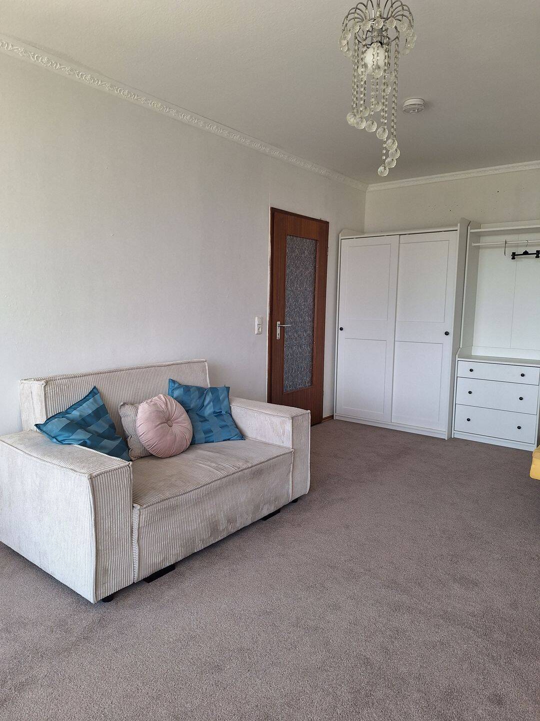 1 Zimmer Wohnung, 60437 Frankfurt am Main
