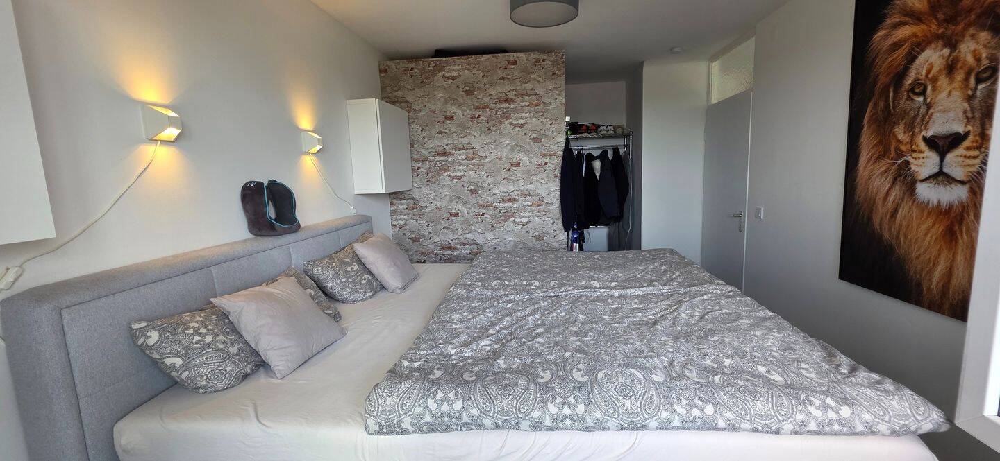 Freie 2-Zimmer-Wohnung mit Fernblick, Küche & Stellplatz, 90471 Nürnberg (Dutzendteich Langwasser Neuselsbrunn Stadion Zollhaus)