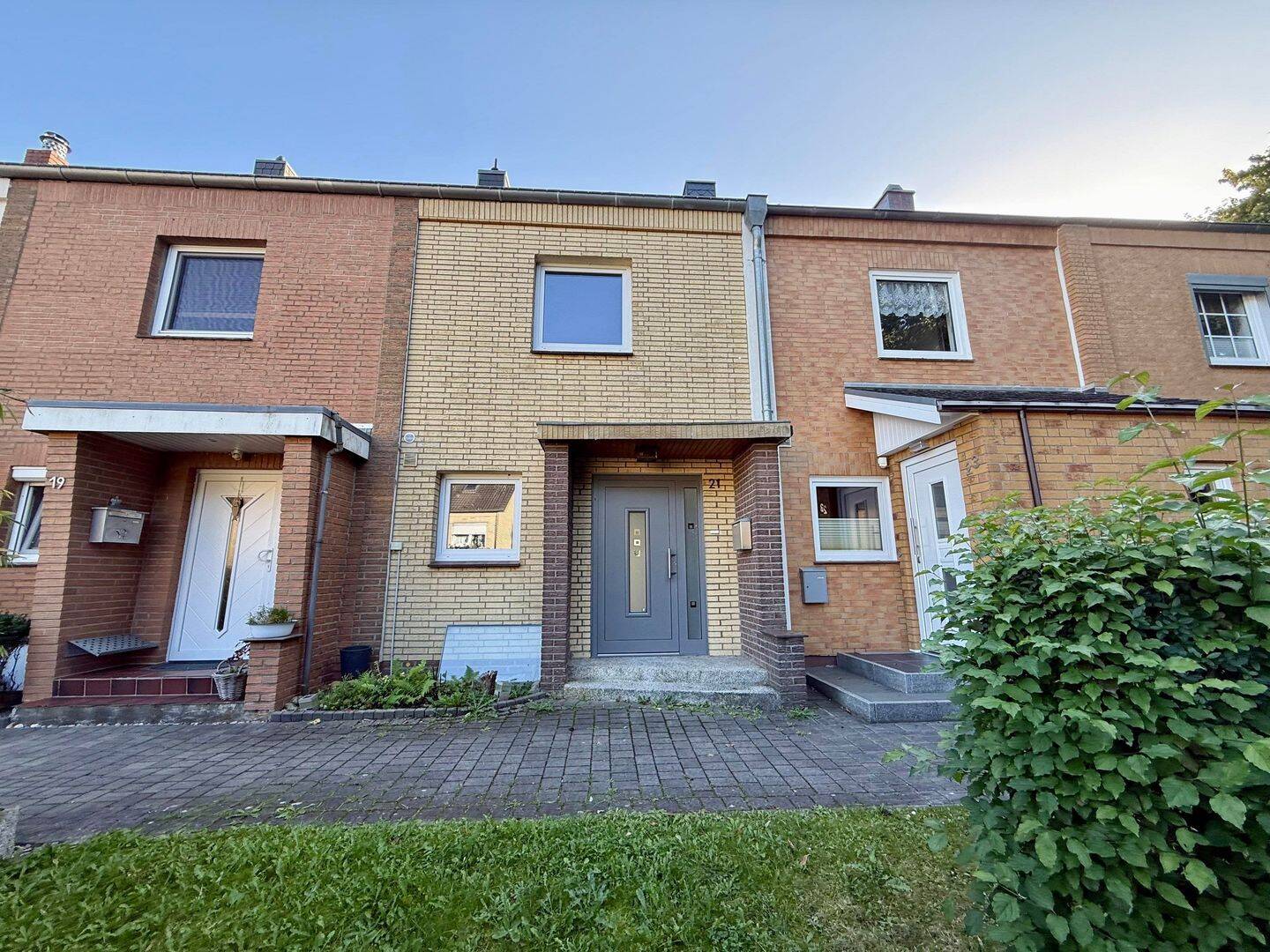 Modernisiertes Reihenhaus auf kleinem Erbpachtgrundstück, 23569 Lübeck (Kücknitz Travemünde)