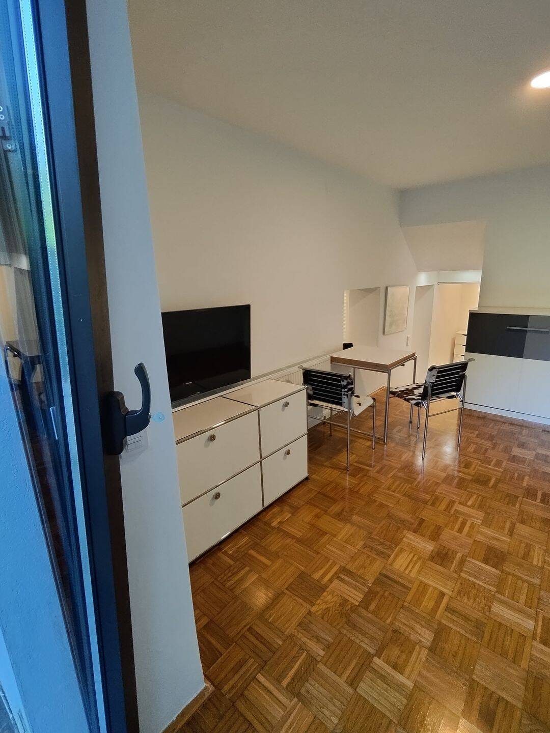 Kleine Einliegerwohnung in Dahlem, 14195 Berlin (Steglitz-Zehlendorf)