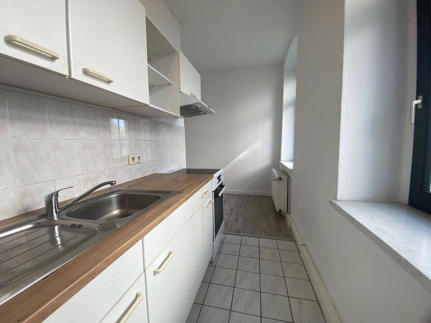 Apartment mit Einbauküche!!!, 39112 Magdeburg (Leipziger Str. Sudenburg)