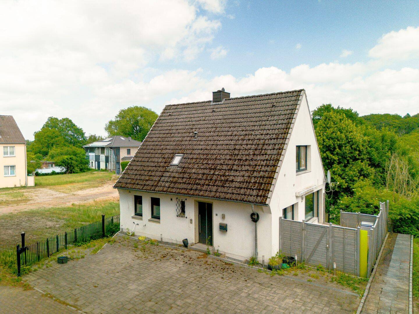 Charmantes Einfamilienhaus mit zwei Terrassen und viel Gestaltungspotenzial in Bad Schwartau, 23611 Bad Schwartau