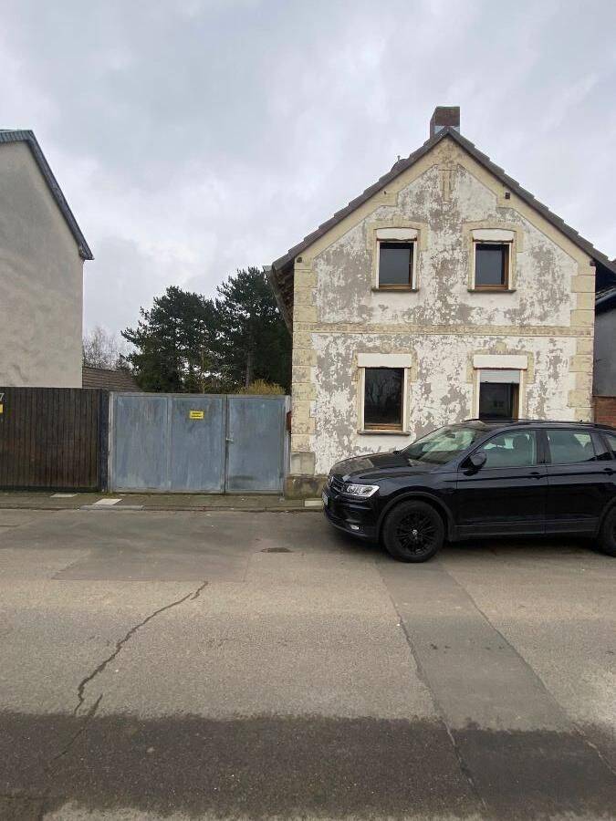Provisionsfrei* Renovierungsbedürftiges Haus mit Erweiterungspotential, 51145 Köln (Porz Eil Elsdorf Urbach)