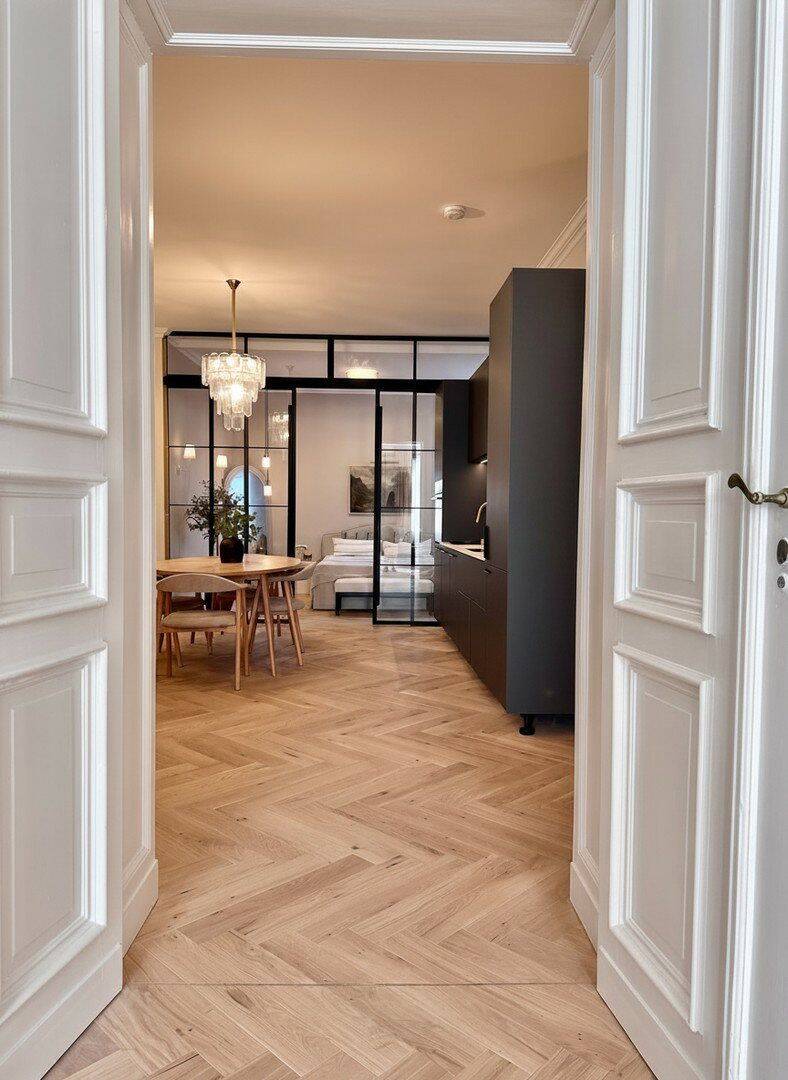Zeitlose Eleganz trifft auf modernen Komfort – Sanierte 3 Zimmerwohnung am Schloss Charlottenburg, 14059 Berlin (Charlottenburg-Wilmersdorf Charlottenburg Westend)