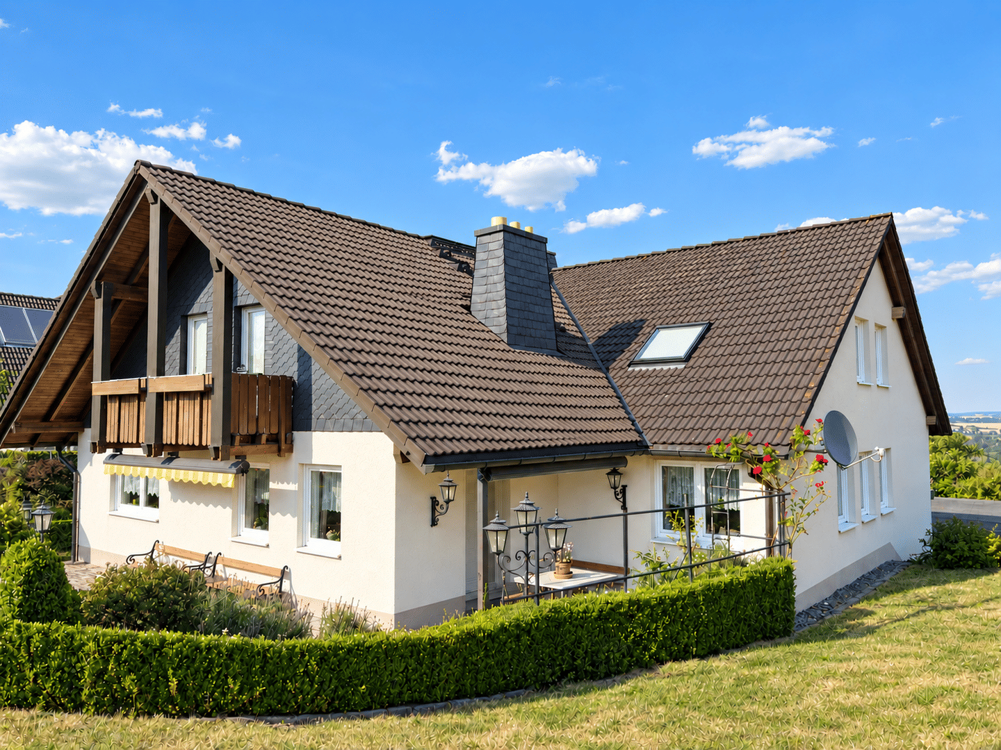 303 m² voller Möglichkeiten in Lichtenberg – Wohnen, Praxis oder Büro, Ausbaureserve & Burgblick, 95192 Lichtenberg