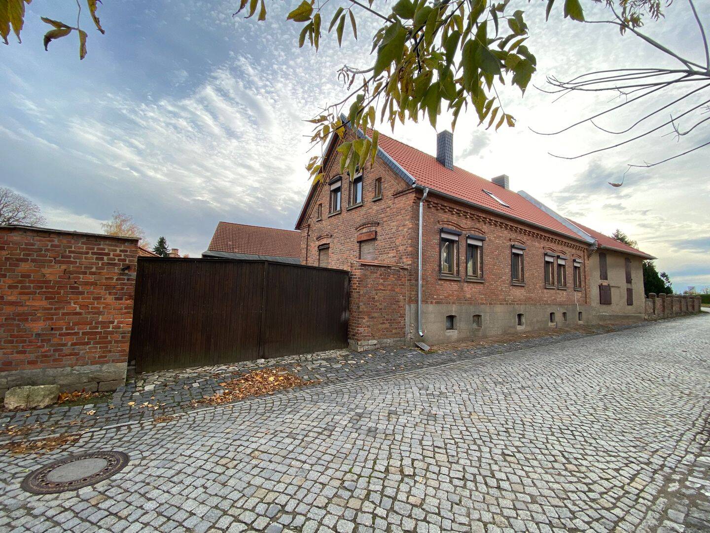Erstbezug nach Sanierung! Tolle 2-Zimmer Dachgeschosswohnung in Arnstein (Arnstedt), 6456 Arnstein