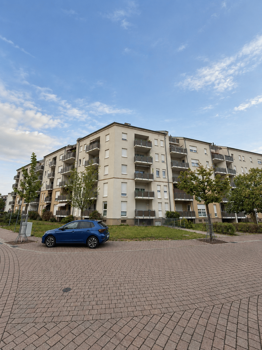 Sonnige Wohnung mit Dachterrasse & Aufzug in Hockenheim, 68766 Hockenheim