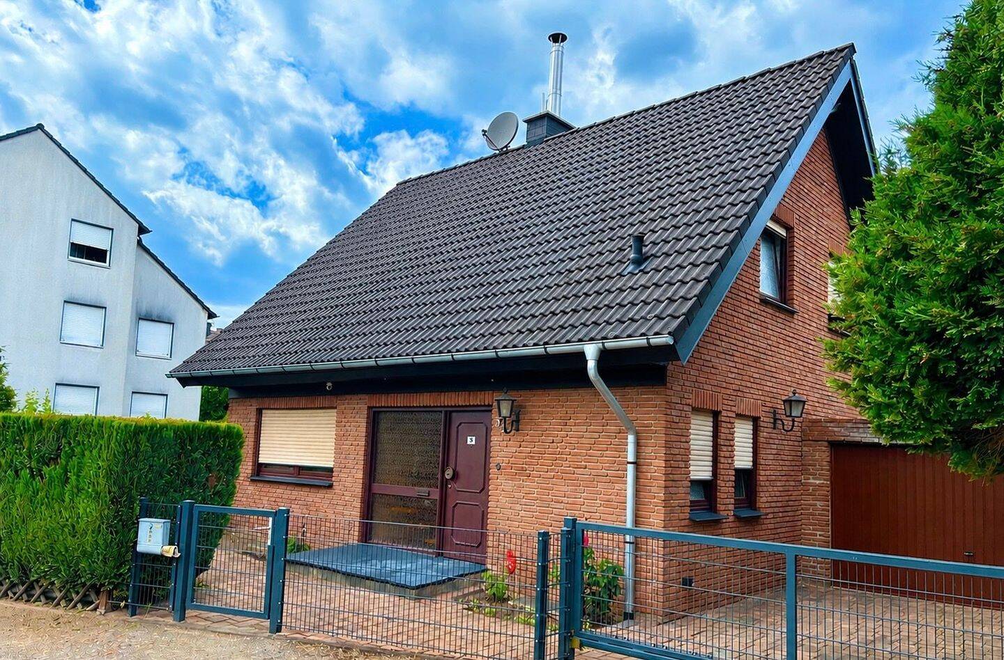 Einfamilienhaus freistehend in Sackgassenlage mit 434 m² Grundstück, Garage, Kamin und Vollkeller, 44575 Castrop-Rauxel