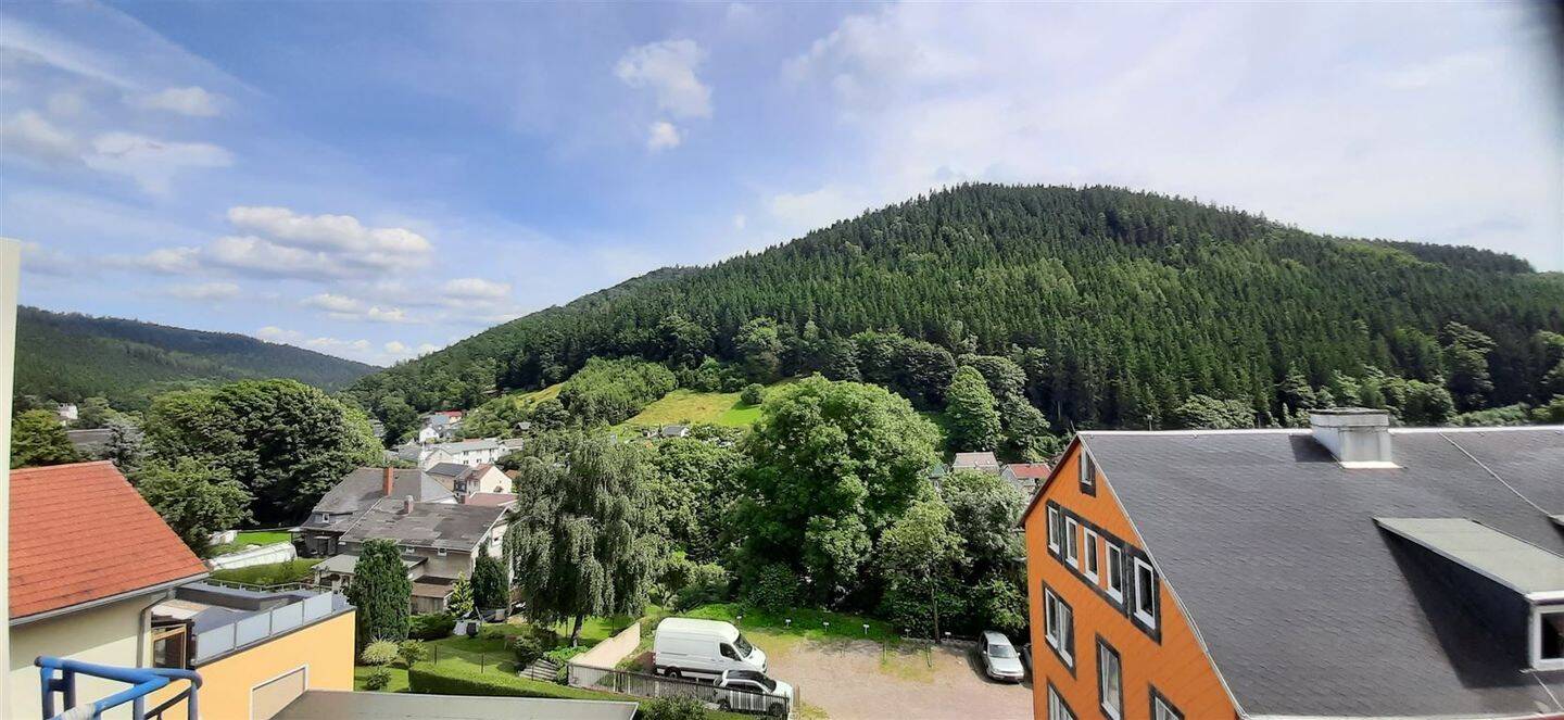 Balkon u. 2 Bäder, renovierte 5-Raum Wohnung!, 98693 Ilmenau