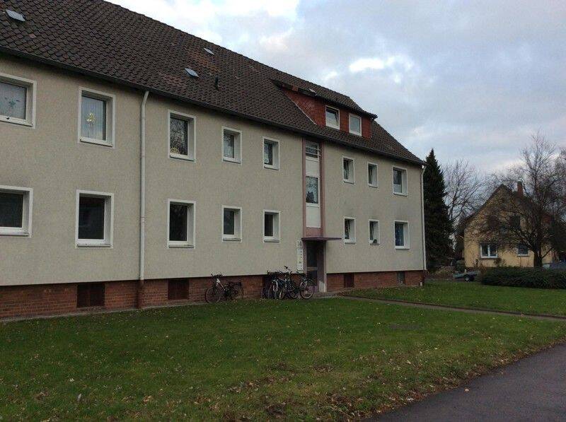 Barsinghausen am Deister: Frisch renovierte 3,5-Zimmer- Wohnung ca. 58 m² sofort verfügbar, 30890 Barsinghausen