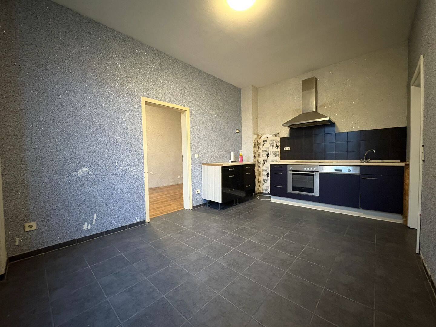 Frisch renovierte 2-Zimmer-Erdgeschosswohnung in Krefeld-Zentrum – Jobcenter ab 3 Personen möglich, 47799 Krefeld (Bockum Cracau Stadtmitte)