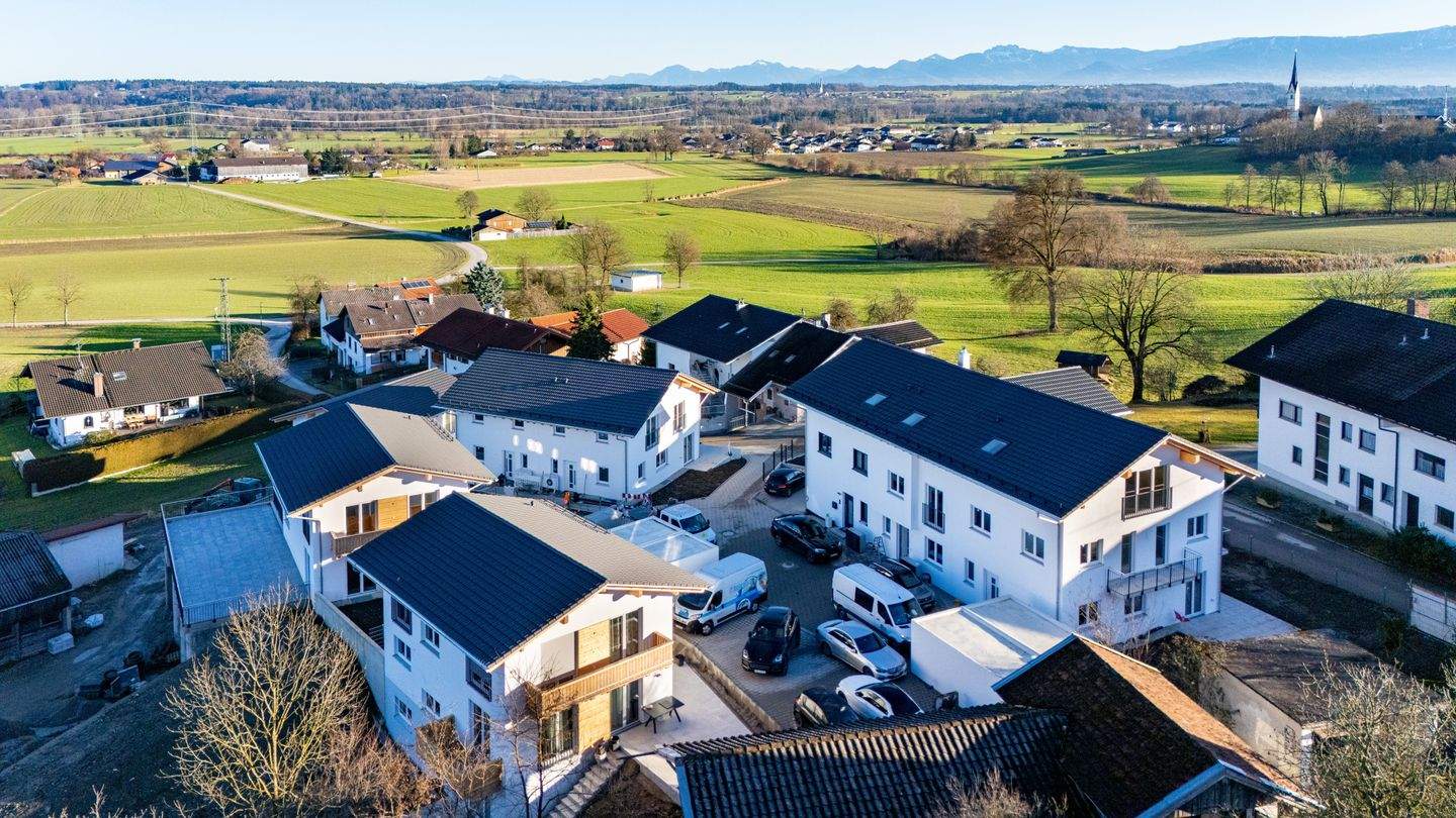 Reihenmittelhaus mit 4 Schlafzimmern in Schechen – Bezug sofort möglich, 83135 Schechen