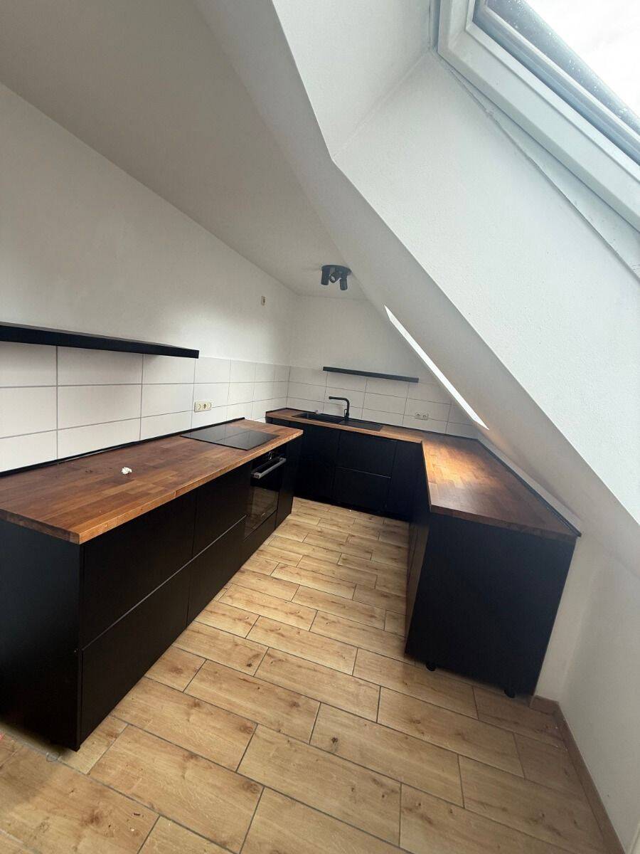 Dachgeschosswohnung in Eisenberg zu vermieten, 7607 Eisenberg