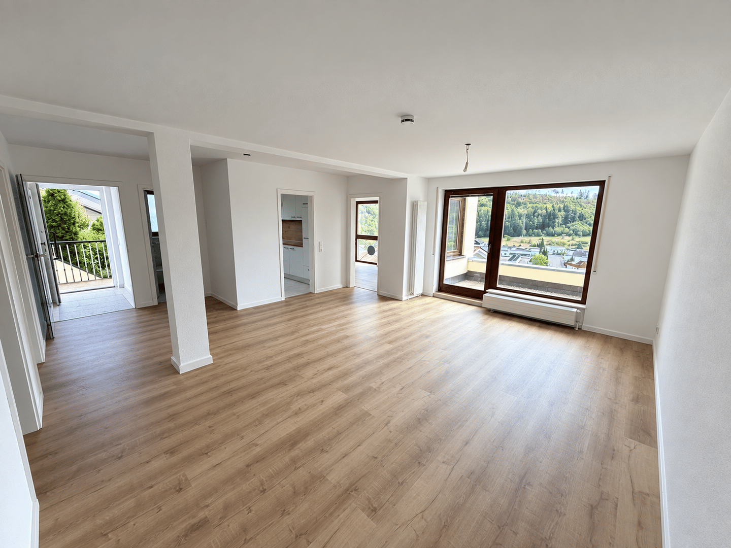 Erstbezug nach Grundsanierung: Helle 3-Zimmer-Wohnung in ruhiger Waldrandlage, 72461 Albstadt