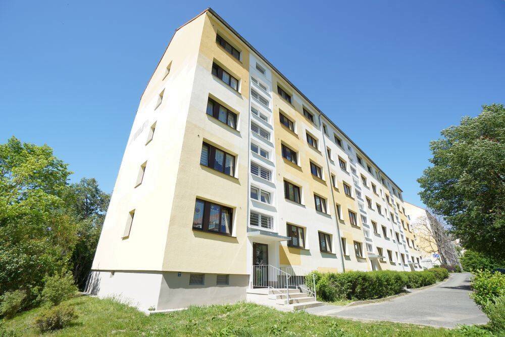 Kleine Dreiraumwohnung mit Balkon und Weitblick, 8523 Plauen
