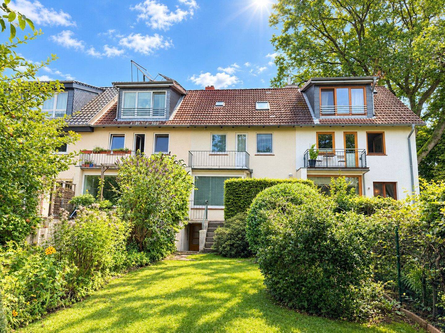 Klein, charmant, entwicklungsfähig – Mittelreihenhaus in Volksdorf!, 22359 Hamburg (Wandsbek Bergstedt Rahlstedt Volksdorf)