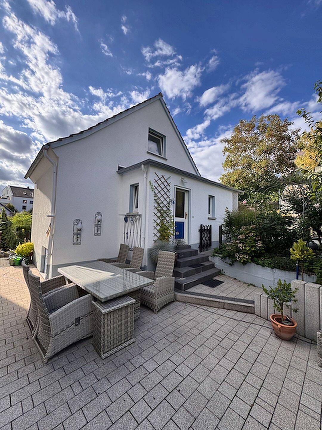 Möbliertes 2-Zi-Häuschen mit Terrasse, warm – Bergen-Enkheim, 60388 Frankfurt am Main (Bergen-Enkheim Seckbach)