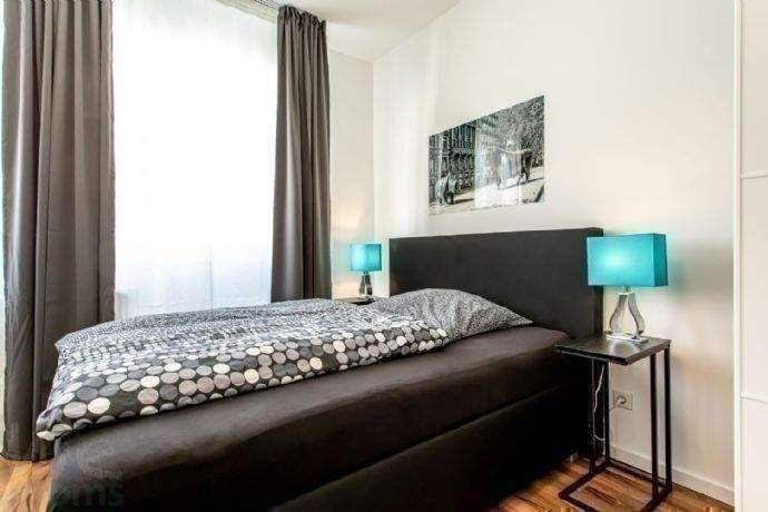 Ab 01.12.2026 – gemütlich möbliertes Zimmer in moderner 5er WG – mitten im Bahnhofsviertel, 60329 Frankfurt am Main (Bahnhofsviertel Gallus Gutleutviertel Innenstadt)